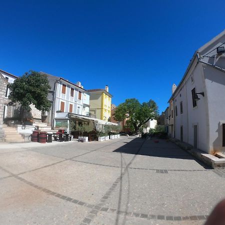 Apartmani Majetic Omišalj Exteriör bild