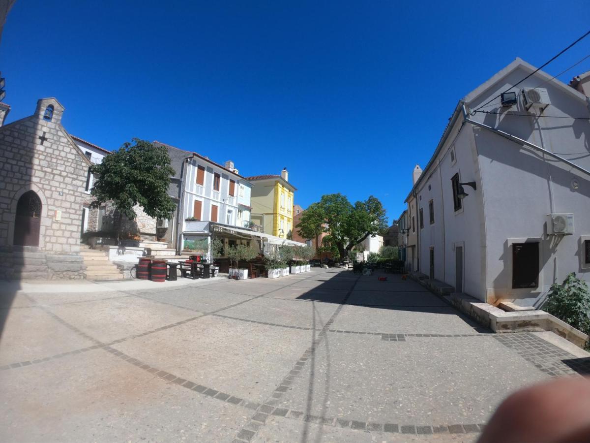 Apartmani Majetic Omišalj Exteriör bild