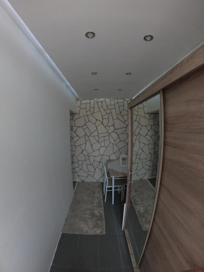 Apartmani Majetic Omišalj Exteriör bild