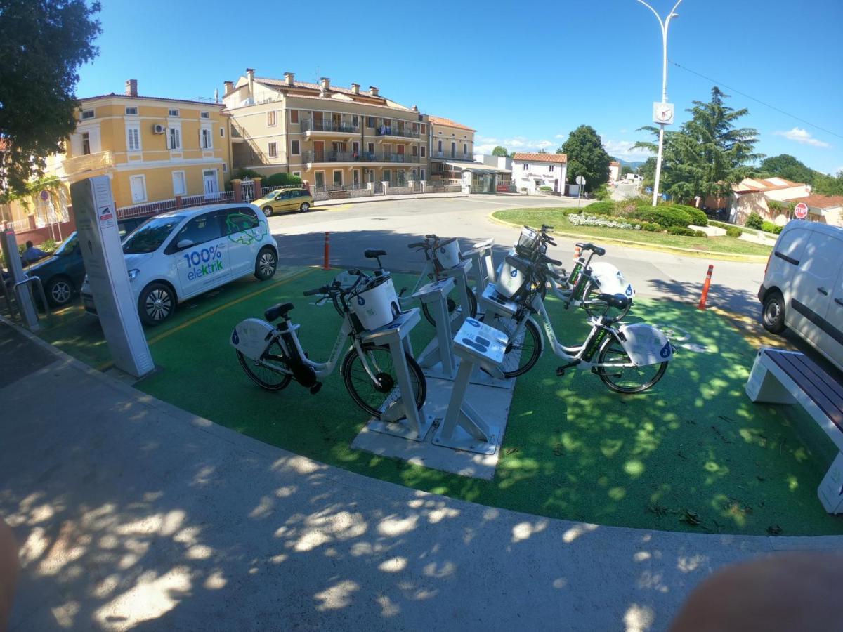 Apartmani Majetic Omišalj Exteriör bild