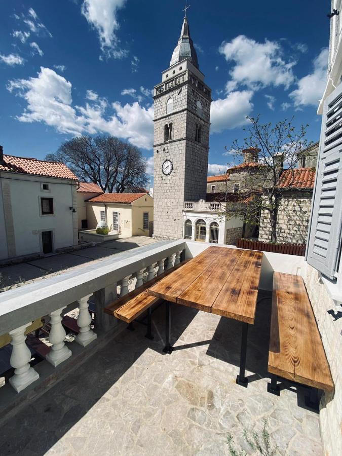 Apartmani Majetic Omišalj Exteriör bild